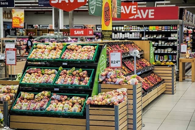 operatore al confezionamento di prodotti alimentari